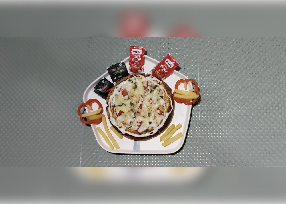 HOT & SPICY CHICKEN PIZZA
