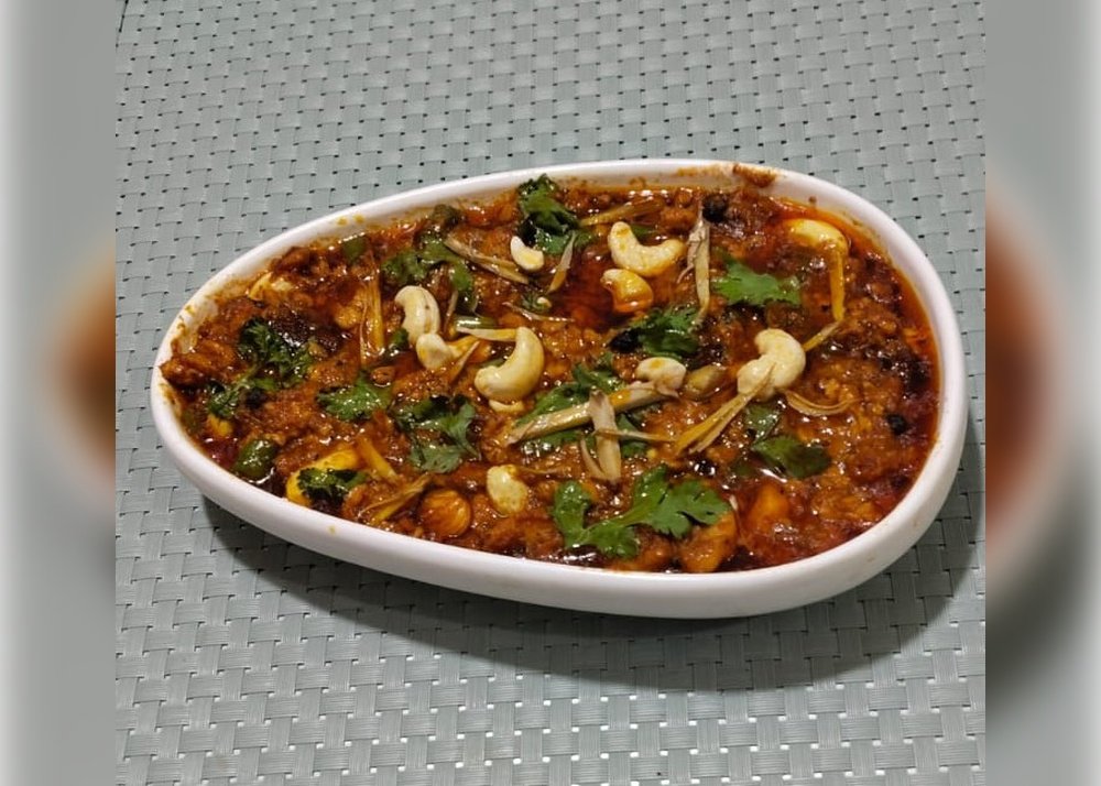 CHICKEN QEEMA KAJU/CHICKEN KEEMA KAJU